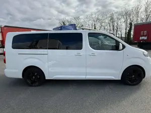 Peugeot Traveller Bild 3