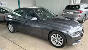 BMW 320 i Limousine Steptronic Bild 2