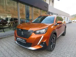 Peugeot 2008 Allure BlueHDi 130 EAT8 Navi LED Kurvenlicht Apple