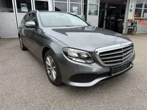 Mercedes-Benz E 220 d T-Modell Top-Zustand, 8-fach