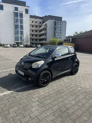 Toyota iQ +