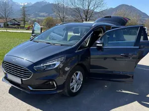 Ford S-Max Titanium