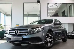 Mercedes-Benz E 220 d Lim. Avantgarde/Glasdach/Navi/Led/Leder
