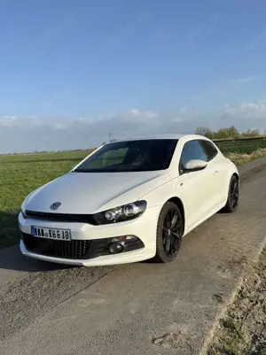 Volkswagen Scirocco 2.0 TSI DSG R-Line Weiß Metallic