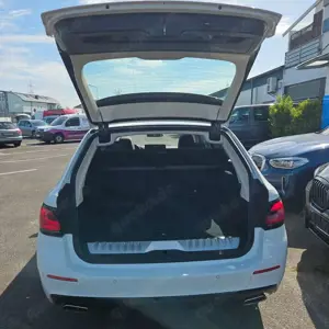 BMW 530 e 4X4*AHK*KAMERA*PANO*LEDERSTOFF SENSATEC Bild 5