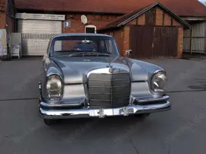 Mercedes-Benz 220 b