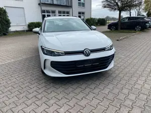 Volkswagen Passat Variant 1.5 eTSI 110 kW  Kamera  Neus Mod