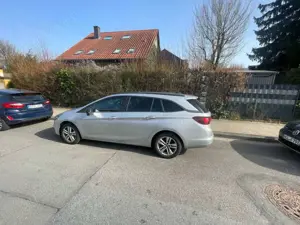 Opel Astra 1.5 D Start/Stop Sports Tourer Business Elegance Bild 2