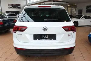 Volkswagen Tiguan Comfortline BMT+4Motion+StHz+PDC+AHK+SHZ+ Bild 5