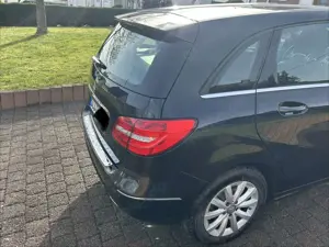 Mercedes-Benz B 180 CDI 7G-DCT Bild 3