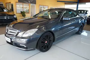 Mercedes-Benz E 250 CGI Cabrio BlueEfficiency XENON / NAVI