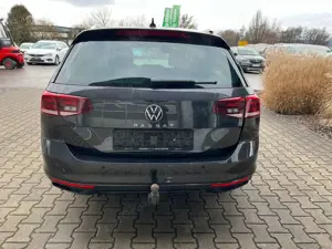 Volkswagen Passat Variant 2.0 TDI Unfall Bild 5