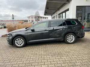 Volkswagen Passat Variant 2.0 TDI Unfall Bild 3