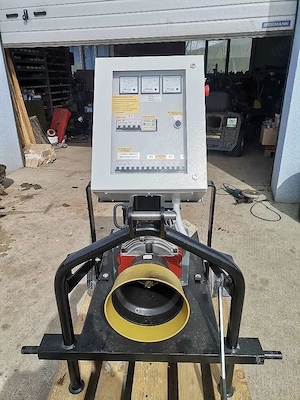 Stromaggregat 15KVA mit Zapfwellenantrieb