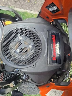 Husqvarna CT 342T Kawasaki 20 PS Bild 3