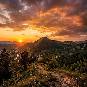 Reisepartnerin am 08.-14. Mai zu den Pyramiden in Bosnien gesucht ...