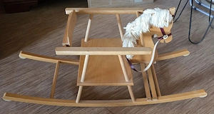 Schaukelpferd aus unserer privaten Haushalt - Auflösung  zu verkaufen !!!