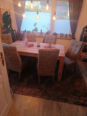 Wunderschöne 6 Alcantara Wildlederoptik- Stühle in graubraun , hinten hochwertiges Rattan