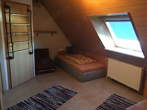 Schönes, helles Zimmer in Cadolzburg (ganz in der Nähe von Nürnberg - Fürth - Erlangen) vollmöbliert