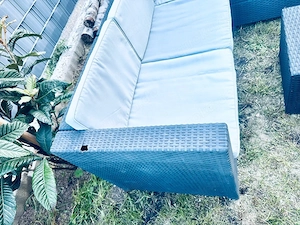 ...Garten-Lounge mit Hocker...