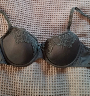 75B Hunkemöller
