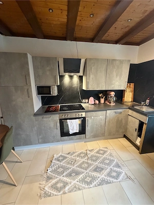 Einbauküche mit Elektrogeräten