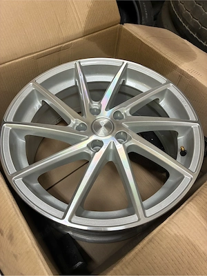 4x 18zoll 8J Brock B37 kristalsilver ET40 5 110