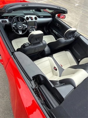 Ford Mustang 2.3 Ecoboost Cabrio Bild 2