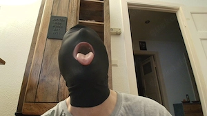 Suche eine Freundschaft zu einem ras. , älteren Wi.. dem ich die Hoden le.. soll. 