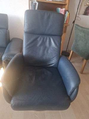 Zweisitzer-Ledersofa mit Sessel Bild 2