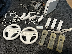 Nintendo Wii + Zubehör