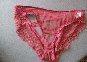 Frisch eingetragener Slip zu verkaufen.