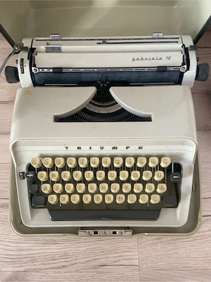 Schreibmaschine Triumph 