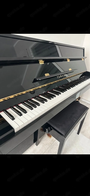 Klavier Yamaha C 109