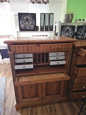 Sekretär + Kommode   Zu Verschenken