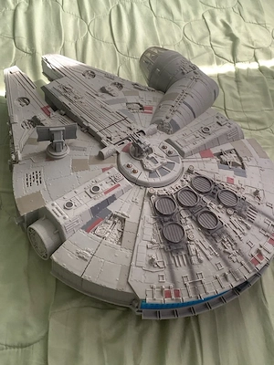 Star Wars falcon millenium 