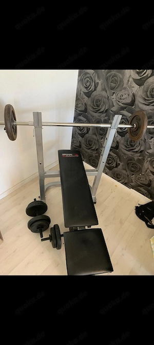 Hatelbank + Hantelstange der Marie Stamm Bodyfit