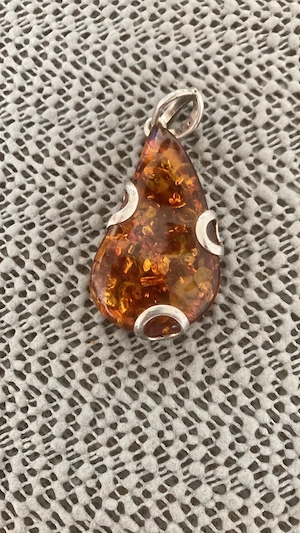 verkaufe Bernsteinanhänger 