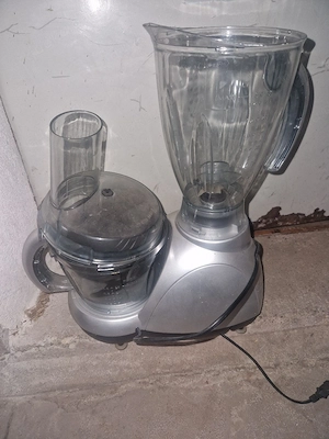 Küchenmaschine mit Rührmaschine u.Mixer