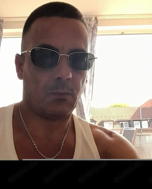 Frau für gemeinsame Stunden oder auch mehr gesucht!!!