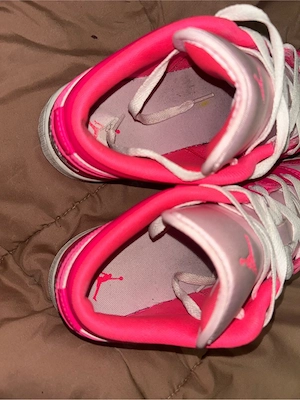 pinke jordans