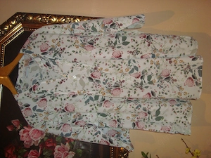 Longbuse im Blütenprint Gr.48