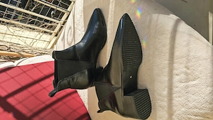 Schicke Stiefeletten, Gr. 40 41, abzugeben Bild 2