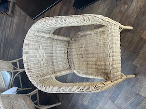 10 Korbsessel in besonderer Formgebung 