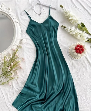 Satin Kleid Rückenschnürung Grün Gr.M Neu!