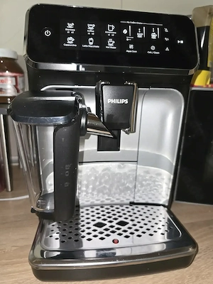 Kaffeevollautomaten der Marke Philips, kaum gebraucht, wie Neu!