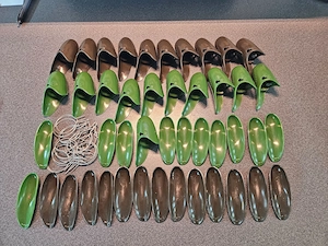 Verkaufe 17 Stück Tad-Pools in braun und grün Legeröhrchen "wie neu"