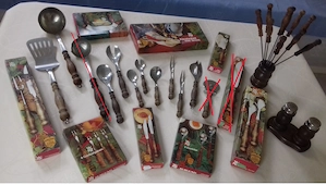 50-teiliges WMF-Besteck "Burgund Tafelrunde" mit Holzgriffen