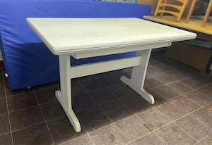 zu verschenken : ausziehbarer Holztisch weiß 