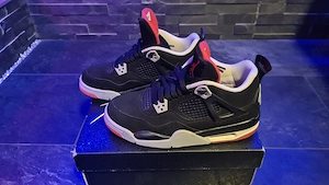 Nike Air Jordan 4 Retro Bred 2019 (GS) Größe 38